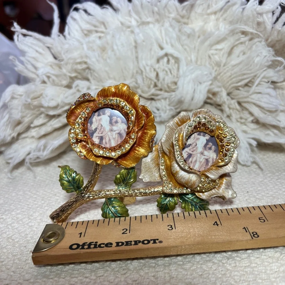 Rucinni‎ Ornate Double Rose Picture Frame Rhinestone Vintage Style Gold Tone